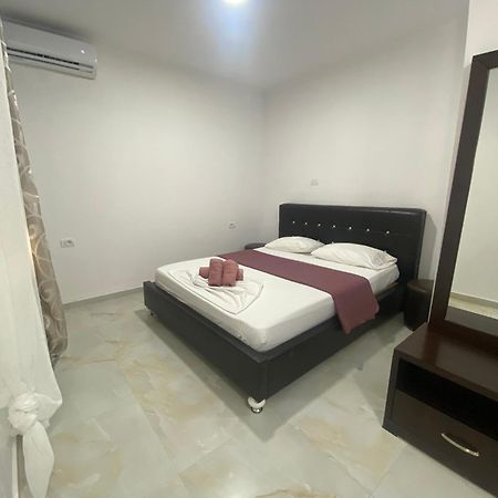 Farmhouse Qeparo Bagian luar foto